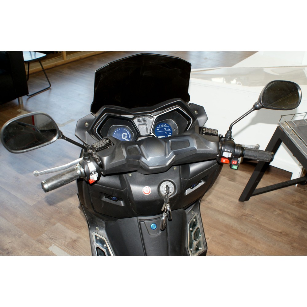 Электроскутер Maxiscooter T9 3000W 8 Электроскутер Maxiscooter T9 3000W 8